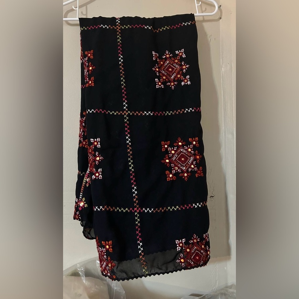 Pakistani shawl